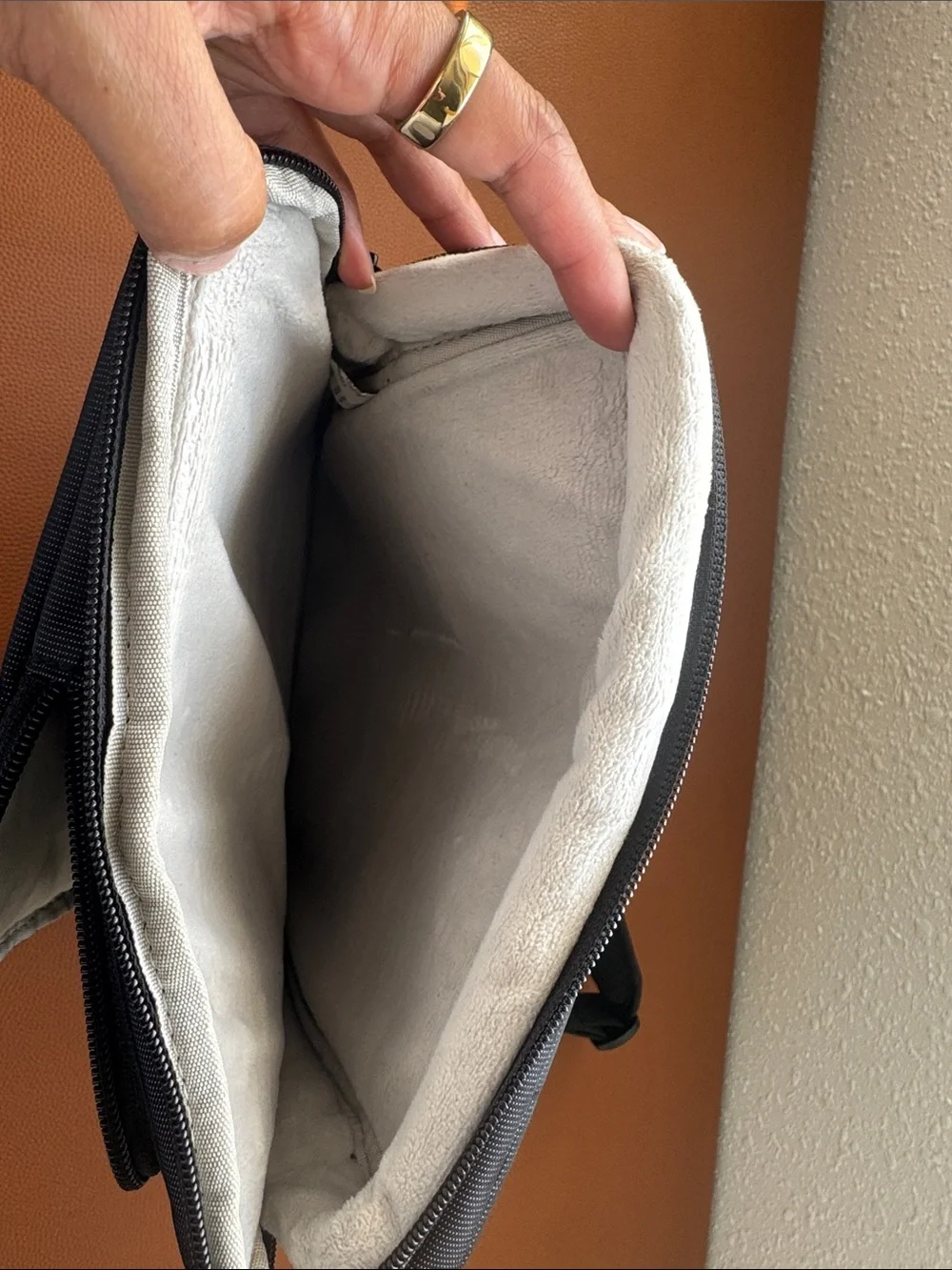 tomtoc Black Tablet Shoulder Bag